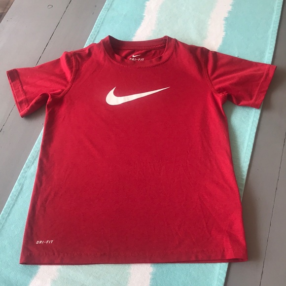 Nike Other - Nike Dri-Fit Red short sleeve T-shirt. Size XS.